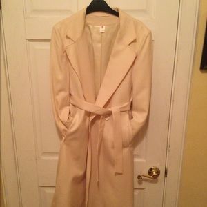 Lovely cream colored petite-sized women’s coat